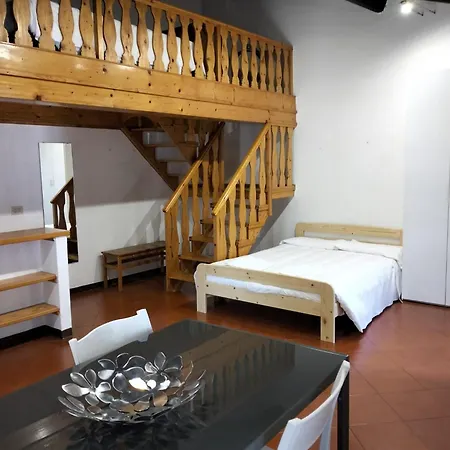 Διαμέρισμα Palazzo 1500 - Dependence X2 - A Casa Di Enrico Φεράρα